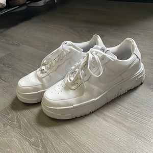 Air Force ones lightly worn. Small scuffs worn less than 5 times. Size 10